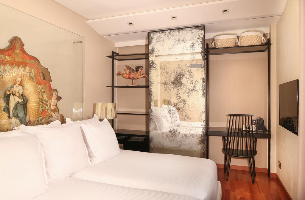 Claris & Gl, A Small Luxury Of The World Barcelona